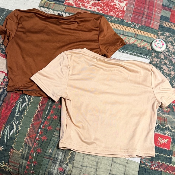 SHEIN Brown and Cream Short Sleeve Crop Tops (2-Pack) - Picture 6 of 6